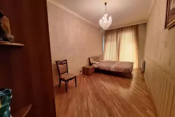 Satılır Yeni Tikili Gənclikdə