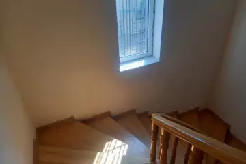 Satılır Bağ Evi Novxanıda