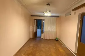 Satılır Köhnə Tikili 9-cu Mikrorayonda