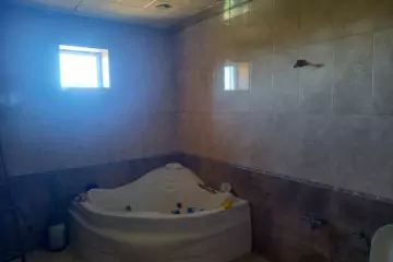 Satılır Bağ Evi Novxanıda
