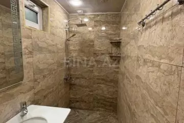 Satılır Köhnə Tikili 9-cu Mikrorayonda