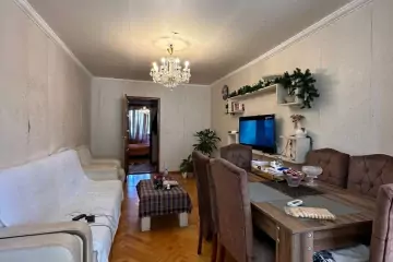 Satılır Köhnə Tikili İzmir Parkı