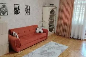 Satılır Köhnə Tikili Gənclik Mallda