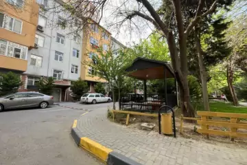 Satılır Köhnə Tikili Gənclik Mallda