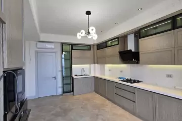 Satılır Yeni Tikili Nəsimi Bazarında
