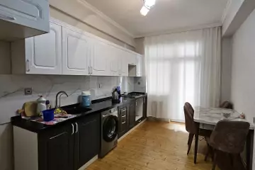 Satılır Yeni Tikili Ukraniya Dairəsida