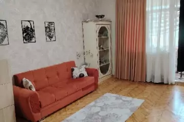 Satılır Köhnə Tikili Gənclik Mallda