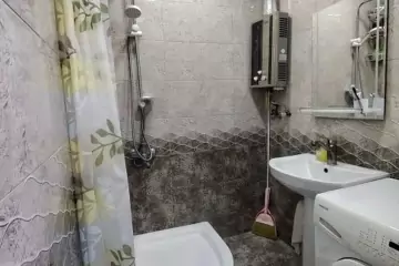 Satılır Köhnə Tikili Gənclik Mallda