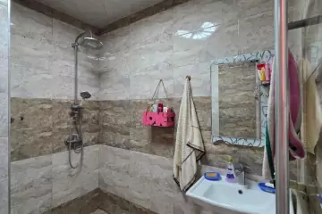 Satılır Köhnə Tikili Ukraniya Dairəsida