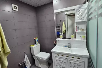 Satılır Yeni Tikili Ukraniya Dairəsida
