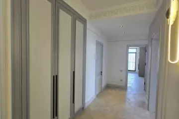 Satılır Yeni Tikili Nəsimi Bazarında
