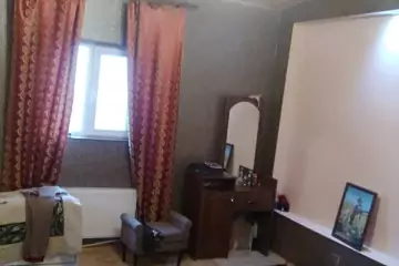 Satılır Həyət Evi Bayılda