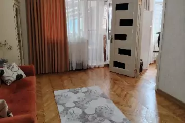 Satılır Köhnə Tikili Gənclik Mallda