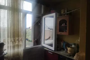 Satılır Köhnə Tikili Bakıxanovda