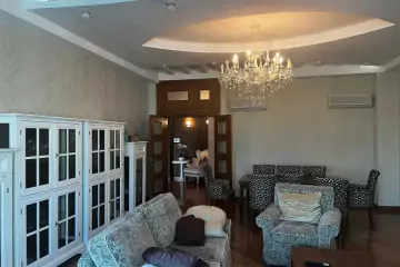 Aylıq Kirayə Yeni Tikili Mərkəzdə