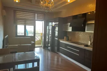 Aylıq Kirayə Yeni Tikili Mərkəzdə