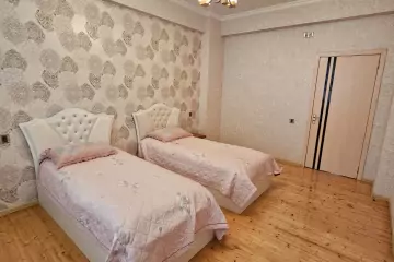 Satılır Yeni Tikili Ukraniya Dairəsida
