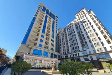 Aylıq Kirayə Yeni Tikili Mərkəzdə