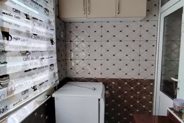 Satılır Köhnə Tikili Gənclik Mallda