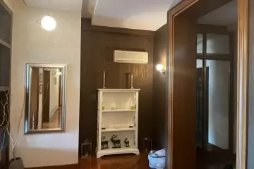 Aylıq Kirayə Yeni Tikili Mərkəzdə