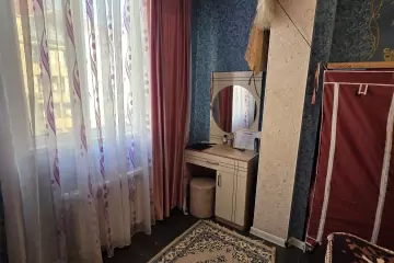 Satılır Köhnə Tikili Ukraniya Dairəsida