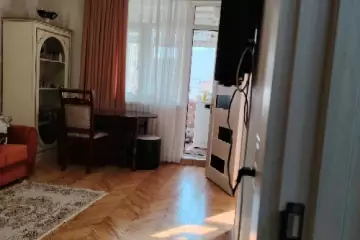 Satılır Köhnə Tikili Gənclik Mallda