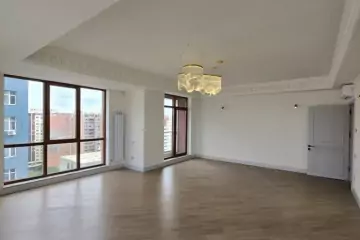 Satılır Yeni Tikili Nəsimi Bazarında