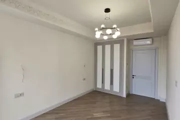 Satılır Yeni Tikili Nəsimi Bazarında