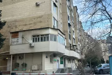 Satılır Köhnə Tikili Elmler Akademiyasıda