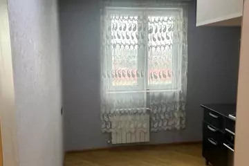 Satılır Köhnə Tikili Elmler Akademiyasıda