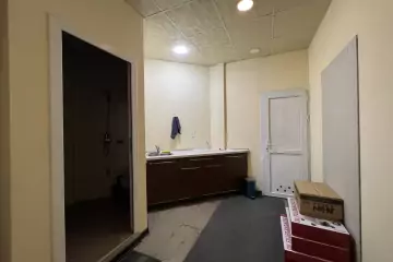 Aylıq Kirayə Ofis şərq Bazarında