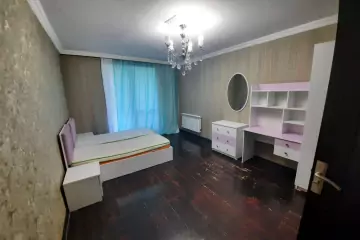 Aylıq Kirayə Köhnə Tikili Elmler Akademiyasıda 