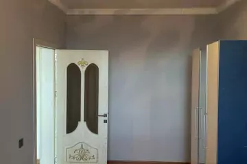 Satılır Köhnə Tikili Elmler Akademiyasıda