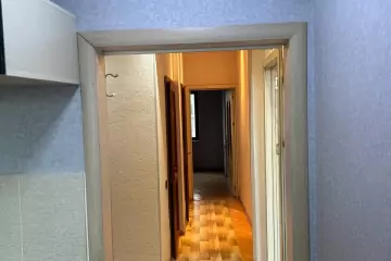 Satılır Köhnə Tikili Elmler Akademiyasıda