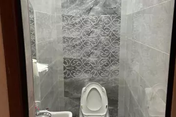 Satılır Köhnə Tikili Elmler Akademiyasıda