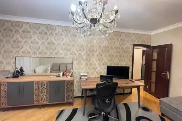 Satılır Köhnə Tikili Həsən əliyev (keçmiş İnqilab)da