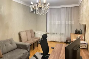 Satılır Köhnə Tikili Həsən əliyev (keçmiş İnqilab)da