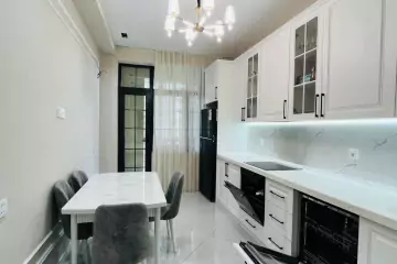 Satılır Yeni Tikili Elmler Akademiyasıda
