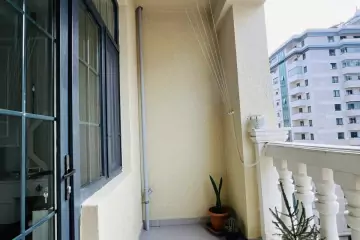 Satılır Yeni Tikili Elmler Akademiyasıda
