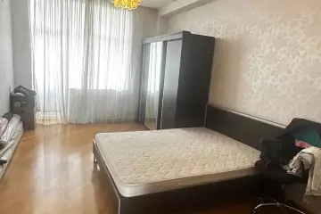 Satılır Yeni Tikili Heydər əliyev Mərkəzində