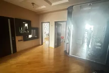 Satılır Yeni Tikili Heydər əliyev Mərkəzində