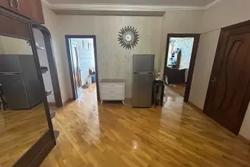 Satılır Yeni Tikili 4-cü Mikrorayonda