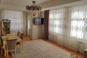 Satılır Yeni Tikili 8-ci Kilometrdə