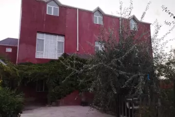 Satılır Həyət Evi Buzovnada
