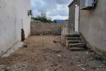 Satılır Həyət Evi Buzovnada