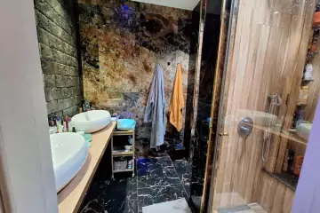 Satılır Yeni Tikili 28 May Metrosu ətrafında