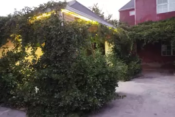 Satılır Həyət Evi Buzovnada
