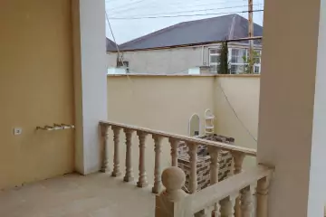 Satılır Həyət Evi Savalan Qəsəbəsida
