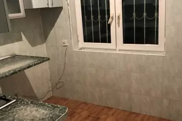 Satılır Köhnə Tikili 8-ci Kilometrdə
