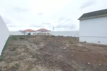 Satılır Həyət Evi Qalada